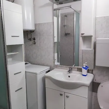 Apartment Luka *
